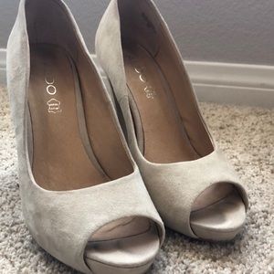 ALDO NUDE PEEPTOE PUMPS
